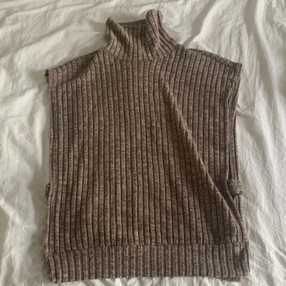 SHEIN Ribbed Knit Sweater Vest in Brown